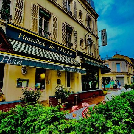 Hotel Des 3 Marches- Logis Hotel Restaurant เลอเวซิเนต์ ภายนอก รูปภาพ